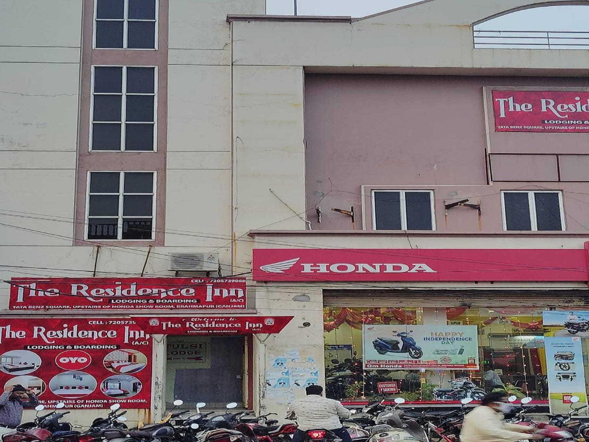 Hotel O Flagship The Residence Inn Brahmapur Bagian luar foto
