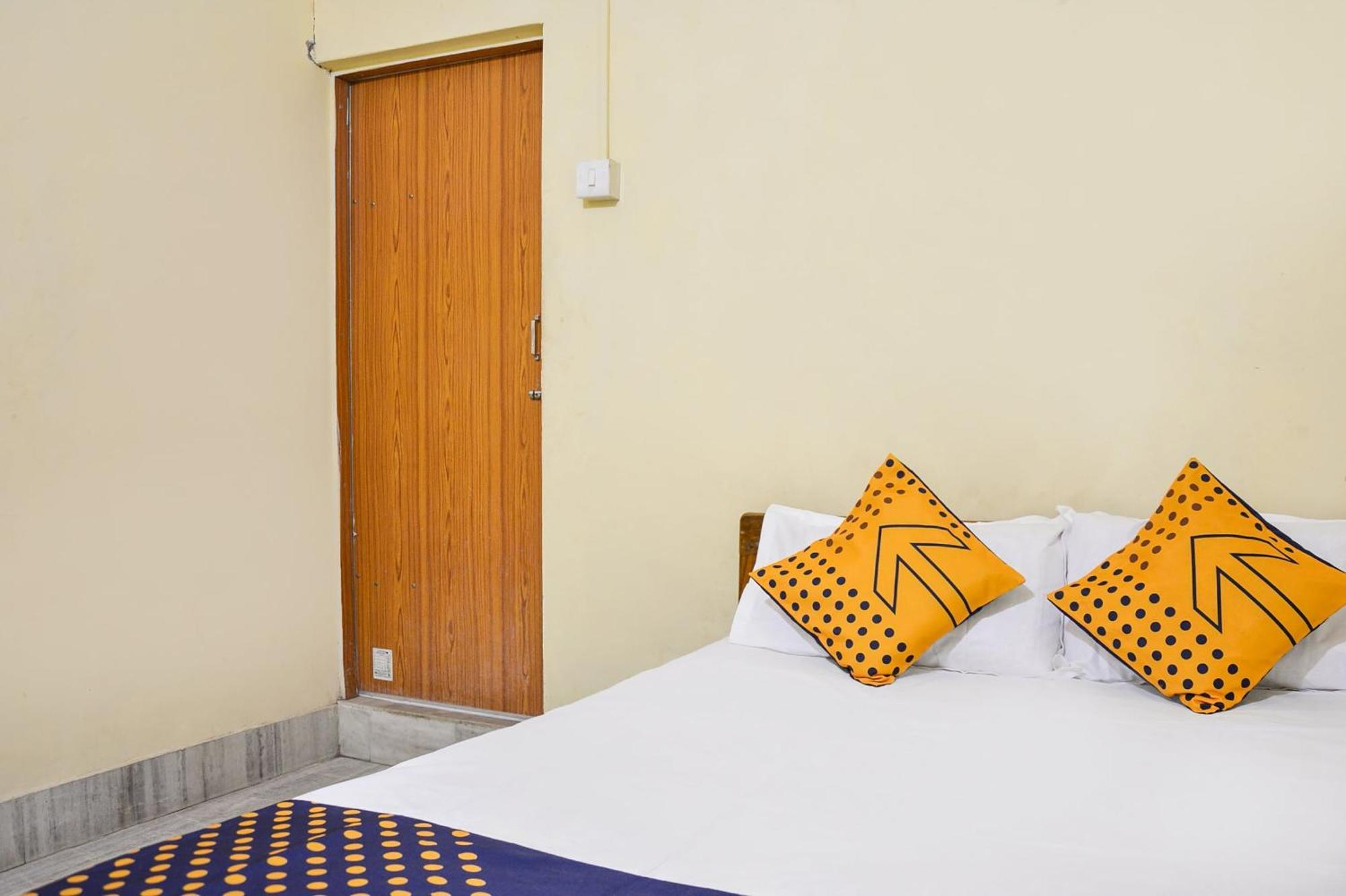 Hotel O Flagship The Residence Inn Brahmapur Bagian luar foto