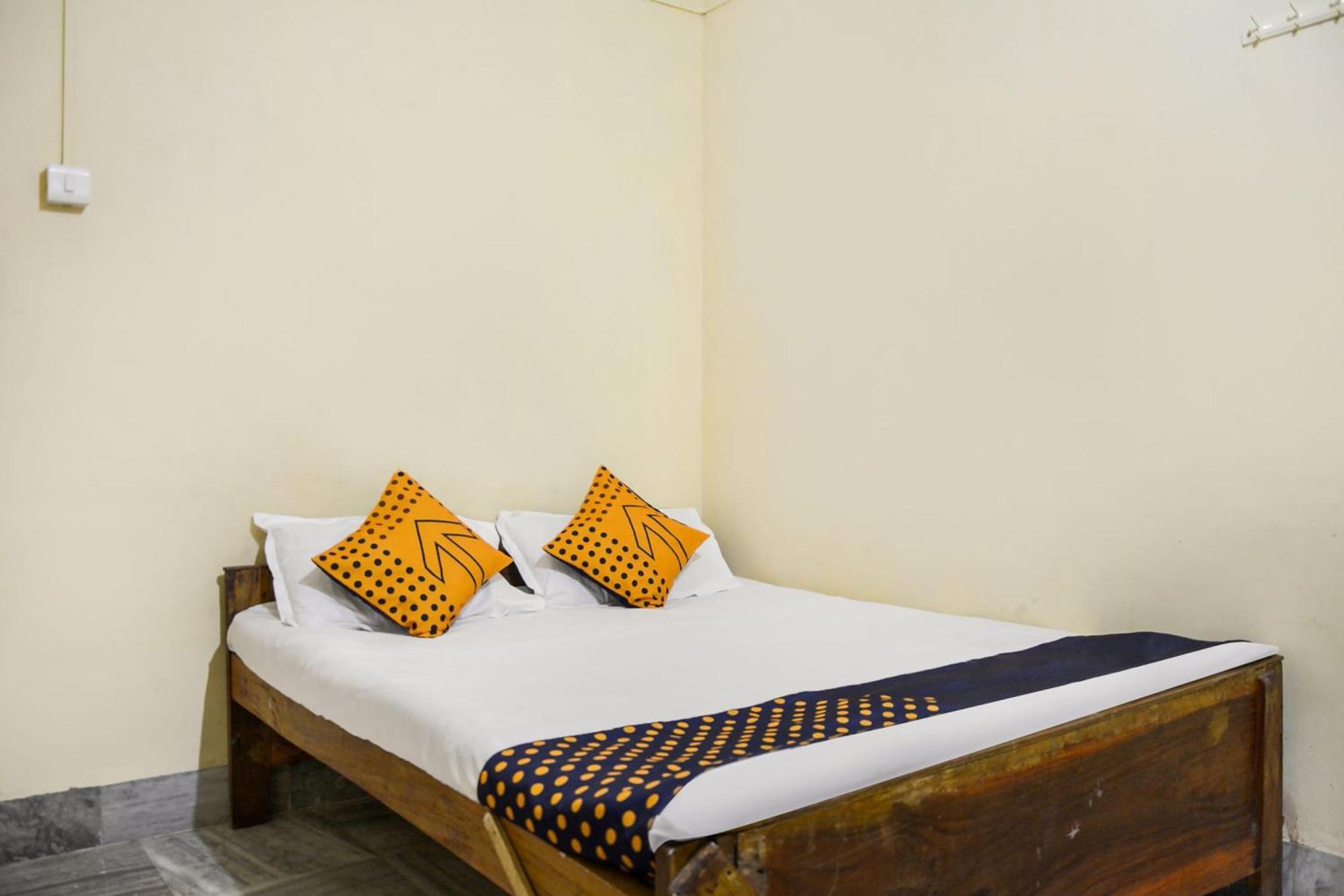 Hotel O Flagship The Residence Inn Brahmapur Bagian luar foto